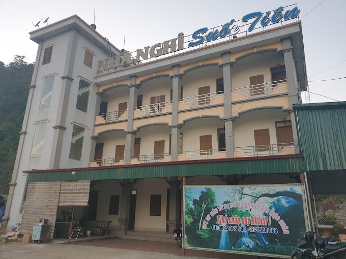 Khách Sạn Suối Tiên