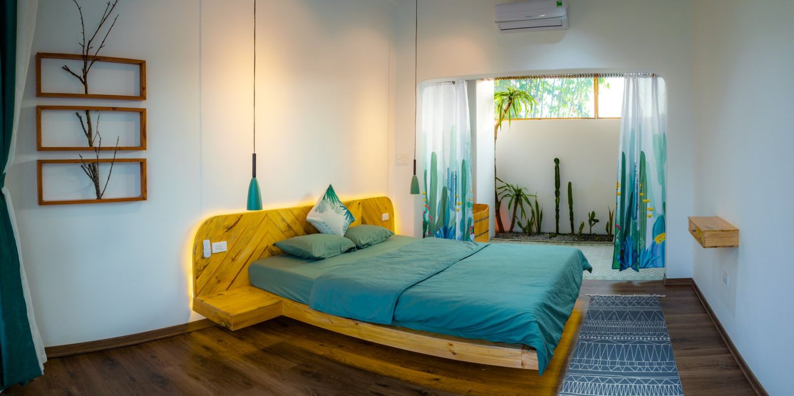 Phòng TWIN ( 2 giường lớn, ở 4NL + 2TE)
