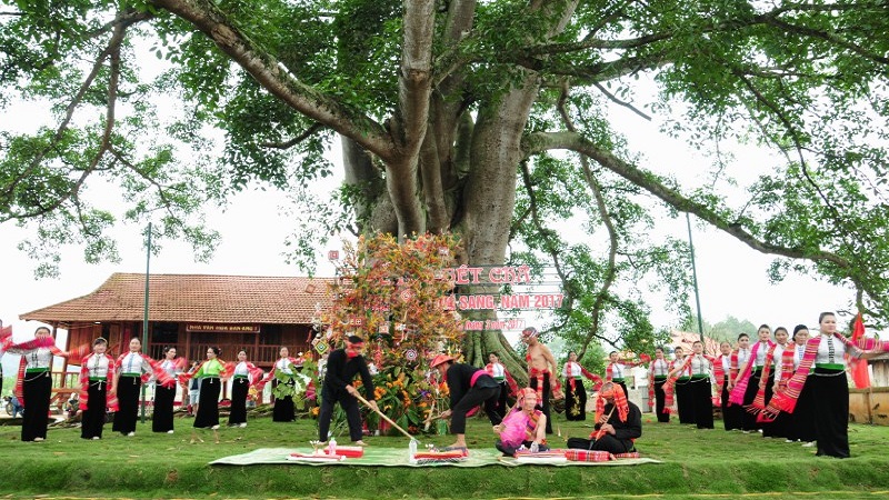 Lễ hội truyền thống Hết Chá
